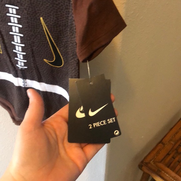 Nike two piece set - Picture 3 of 3